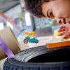LEGO City 60310 Stuntz Stunt Bike della Gallina Moto Giocattolo con Funzione “Carica e Vai” - immagine 6