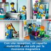 LEGO  City Ospedale 60330 Set con Autoambulanza Giocattolo ed Elicottero di Soccorso, Giochi per Bambina e Bambino da 7 Anni - immagine 4